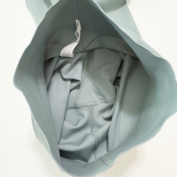 Lululemon Glow Up Super-High-Rise Tight 28"
Crater Blue 4 - Picture 11 of 16